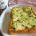 Arashicer's cooksnap of when they made 簡単ピザ風★チーズソースのトースト.