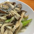 autumn1029's cooksnap of when they made フライパン1つで☆アサリの酒蒸し☆上海風.