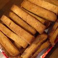 アキョウ1217's cooksnap of when they made パン屋さんのパン耳カリントウ.