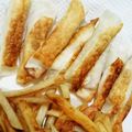 hamuzo1122's cooksnap of when they made 冷蔵庫の中大整理！餃子の皮でチーズ揚げ.