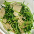 ako❀'s cooksnap of when they made 簡単♪豚肉と豆苗のササッと炒め.