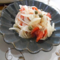 kana叶's cooksnap of when they made 新玉ねぎとスモークサーモンの和え物.