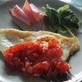 ジョングレ's cooksnap of when they made 半月にした目玉焼き～ピリ辛ソースで～.