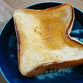 はっぴーふらわー's cooksnap of when they made フライパンでこんがりハニーチーズトースト.