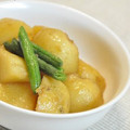 momosukekan's cooksnap of when they made ゴマの風味の新じゃが煮ころがし.
