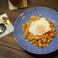 bobitin's cooksnap of when they made 巻く手間なし！目玉焼きのせチキンライス♪.