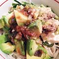 とまとま１０'s cooksnap of when they made アボカドなめ茸和え素麺.