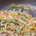 生誕１９７３年独身男's cooksnap of when they made ひき肉×インゲン×しらたきの炒り煮.