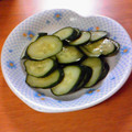 のじまさん's cooksnap of when they made 簡単もむだけきゅうりの浅漬け☆.