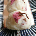 うめぼし塩昆布's cooksnap of when they made お花見弁当✿Ｗ桜おにぎり✿桜海老＆桜.