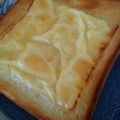 fotenan's cooksnap of when they made フライパンでこんがりハニーチーズトースト.