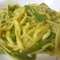 Ｍぱん's cooksnap of when they made 焼きうどん♡オイカレー風味.