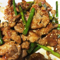 あやか＊♫'s cooksnap of when they made 簡単すぎる♪ニンニクの芽と豚の甘辛炒め.