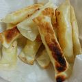 ぷちゃ98's cooksnap of when they made かりっかり♡チーズ餃子.