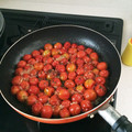 YMCK's cooksnap of when they made コツなし！プチトマトの蒸し焼き.