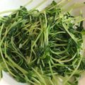 ミニ太郎chan's cooksnap of when they made 豆苗炒め.
