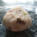 ジョングレ's cooksnap of when they made 昆布とシーチキンのタヌキおにぎり.