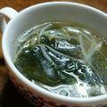 ♡Catherine's cooksnap of when they made モヤシとワカメの簡単美味しい中華スープ.