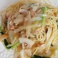 hamanny's cooksnap of when they made ランチに！かぶの葉も入れた定番パスタ.