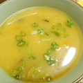 TYSK's cooksnap of when they made 南瓜としめじの味噌汁.