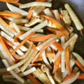 めだかっち５匹's cooksnap of when they made ★めんつゆで＊大根と人参のごま油炒め＊♪.