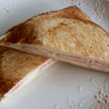 たくのスプーン's cooksnap of when they made ～無理矢理！？フライパンでホットサンド～.