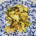 ちゃんゆー♪'s cooksnap of when they made レタスとカニカマの卵炒め.
