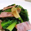 momosukekan's cooksnap of when they made 簡単♪シンプルな小松菜とベーコン炒め.