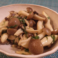 北海道伯爵's cooksnap of when they made しめじと大葉の塩炒め.