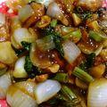 わたるんママ's cooksnap of when they made 簡単◎鶏肉とカシューナッツの甘辛炒め.