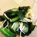 ★ゆりこじ★'s cooksnap of when they made キュウリとエノキとわかめのピリ辛酢の物。.