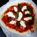 ロコモコロコちゃん's cooksnap of when they made ホントに旨い！簡単本格ナポリピッツァ生地.