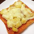 ayaakari's cooksnap of when they made 簡単リメイク！ポテサラトースト☆.