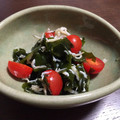 しのざくら's cooksnap of when they made しらすとワカメとトマトの酢の物.