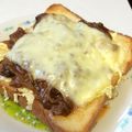 hmaotabiga's cooksnap of when they made キャベツとハヤシのチーズトースト.
