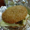 sweetroll6's cooksnap of when they made 簡単☆焼き肉ライスバーガー.