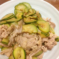 trco's cooksnap of when they made 簡単♪豚肉とズッキーニ(なす)の炒め物.