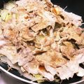 Aiya大好き's cooksnap of when they made 簡単☆豚肉！もやし！野菜のフライパン蒸し.