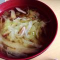 ｔ＊m's cooksnap of when they made キャベツと椎茸の味噌汁.