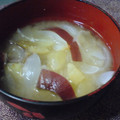 LeoRyu's cooksnap of when they made **おさつと新玉ねぎのお味噌汁**.