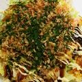 はびﾁｬﾝ's cooksnap of when they made 大量消費 キャベツのお好み焼き風.