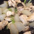 kimamana's cooksnap of when they made 鶏胸と大根のオイ味噌炒め.