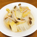 vabochan's cooksnap of when they made 味付けは白だしのみ！しめじと白菜の煮物.
