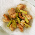 TMM_com's cooksnap of when they made 鶏とアスパラのマヨ塩炒め.