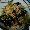 よっちゃんもち★'s cooksnap of when they made レンジでチン♪ミツバとワカメのオカズ.