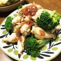 YUKIKI☆'s cooksnap of when they made ブロッコリーとささみの梅肉合え.