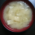 なおつん0802's cooksnap of when they made じゃがいもと油揚げと玉ねぎのみそ汁.