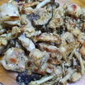 赤前掛けたんば's cooksnap of when they made 鶏ときのこのガリバタ・マスタード炒め.