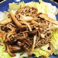 MimiLeo's cooksnap of when they made レタスと茸サラダバルサミコドレッシング.