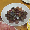 ゆけり３兄弟's cooksnap of when they made 簡単☆手が汚れない巨峰の切り方.